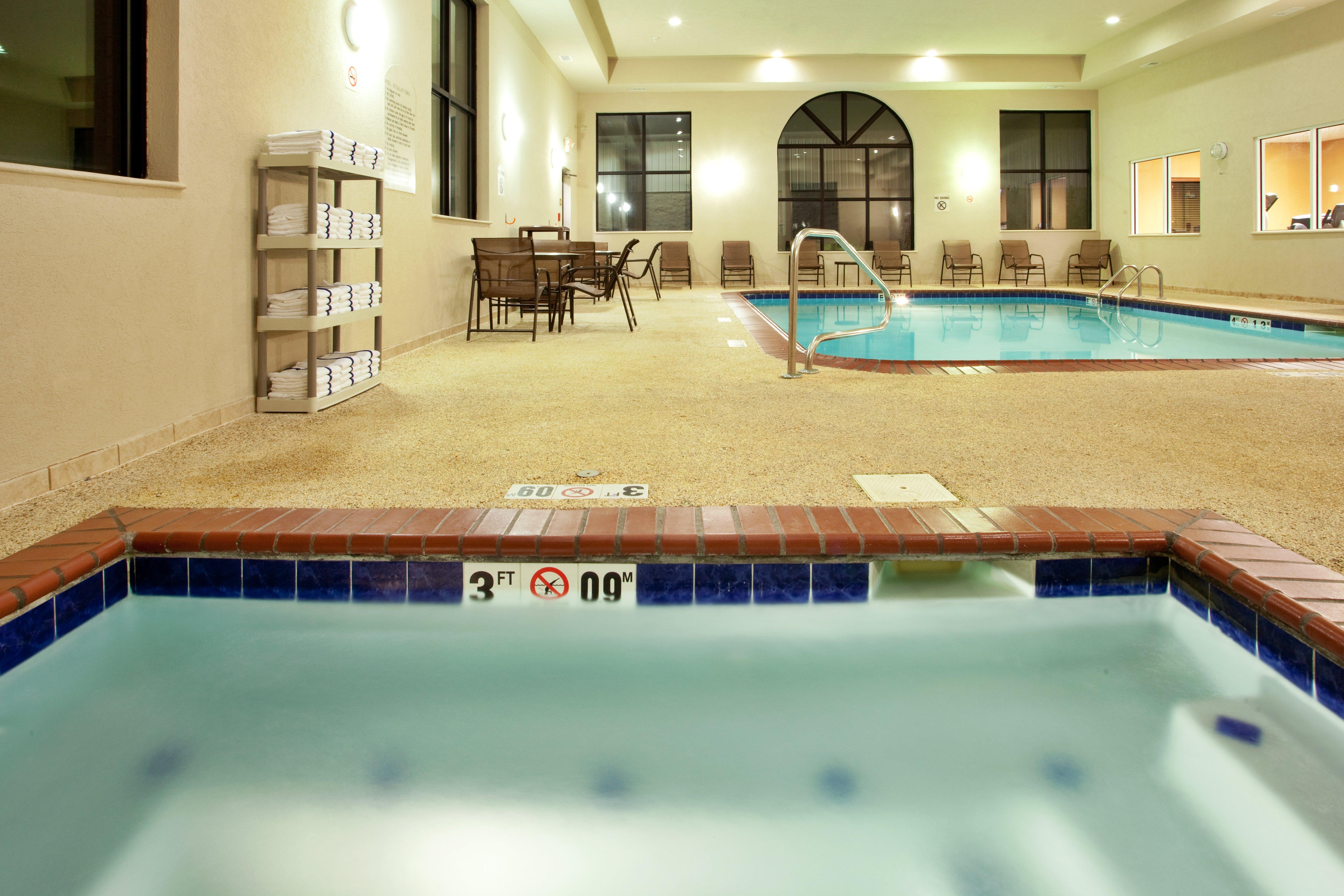 Holiday Inn Express Hotel & Suites Claypool Hill -Richlands Area By Ihg Pounding Mill Extérieur photo