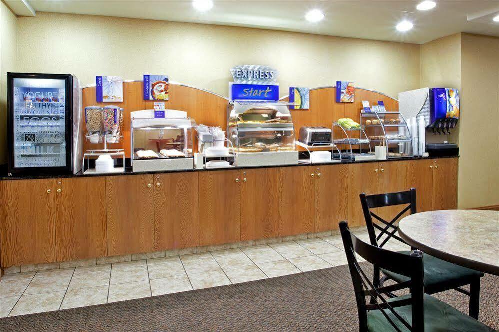 Holiday Inn Express Hotel & Suites Claypool Hill -Richlands Area By Ihg Pounding Mill Extérieur photo