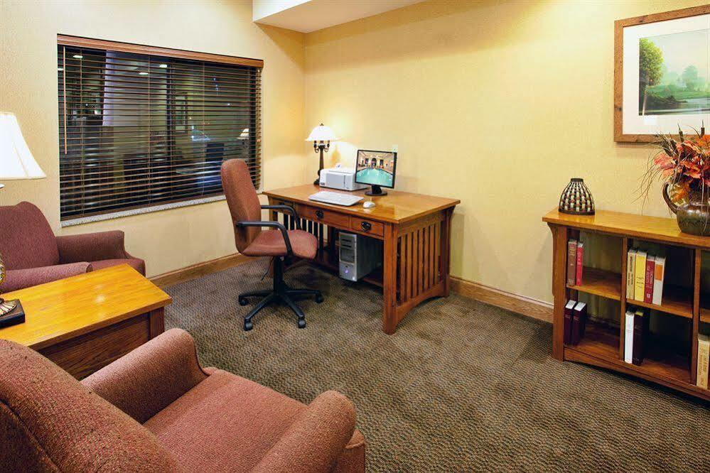 Holiday Inn Express Hotel & Suites Claypool Hill -Richlands Area By Ihg Pounding Mill Extérieur photo